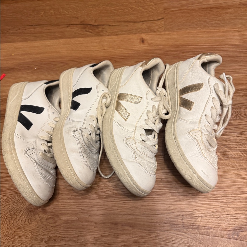 Veja sneakers size 8 lot of 2 women